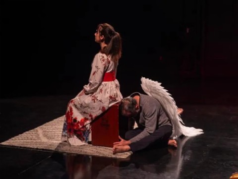 "Las horas oscuras del Fénix" llega a Miami: una inmersión teatral en los límites del arte y la vida
