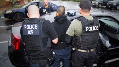 Redadas ilegales de ICE bajo el Gobierno de Trump: denuncian detenciones sin órdenes judiciales