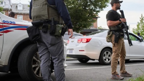 VIDEO | Terror en Washington: arrestan a un hombre con bomba molotov en una iglesia