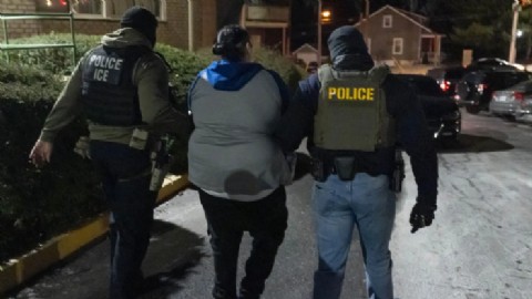 Florida endurece sanciones contra inmigrantes sin estatus legal que cometan delitos