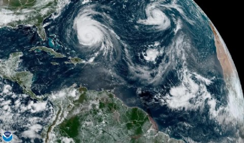 El huracán Lee amenaza Nueva Inglaterra y el este de Canadá este sábado