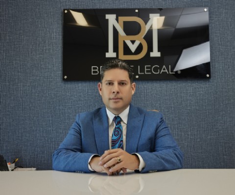 ¿Qué deben hacer ahora venezolanos, salvadoreños y otros beneficiarios de la extensión del TPS?