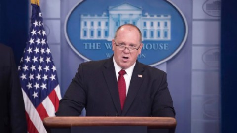 Aumenta la tensión entre Denver y el Gobierno electo por políticas de deportación masiva