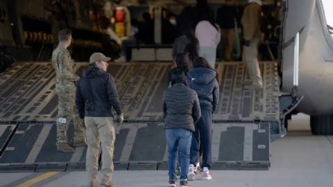 La Corte Suprema frena las deportaciones de venezolanos impulsadas por Trump