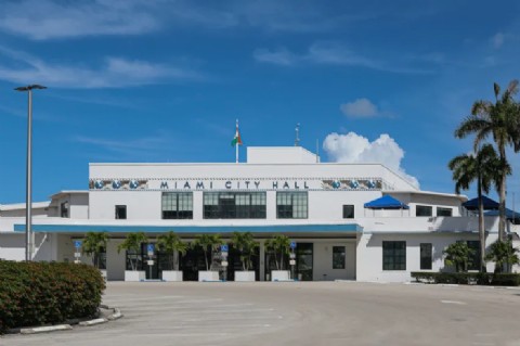 La Comisión de Miami aprobó la pensión vitalicia para funcionarios electos tras 10 años de servicio