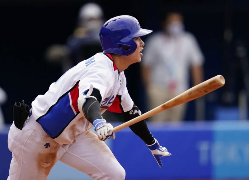 Los Dodgers refuerzan su equipo con estrella coreana y Teoscar Hernández