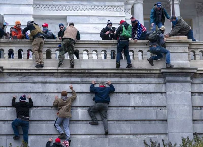 El FBI anticipa un posible brote de violencia, previo y post elecciones