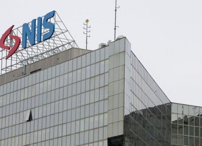 El Gobierno pospone sanciones contra la petrolera serbia NIS de propiedad rusa