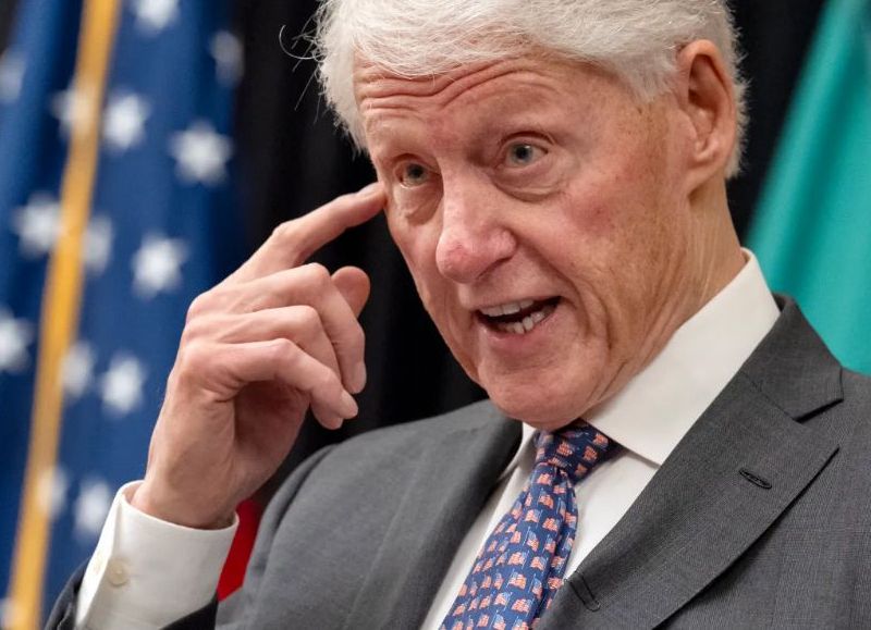 Clinton negó haber presenciado delitos vinculados a Epstein y defendió a Hillary ante el Congreso
