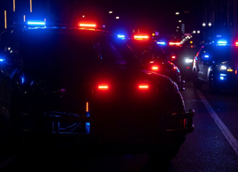 Seis menores, entre ellos un bebé, son descubiertos encerrados en un almacén de Milwaukee