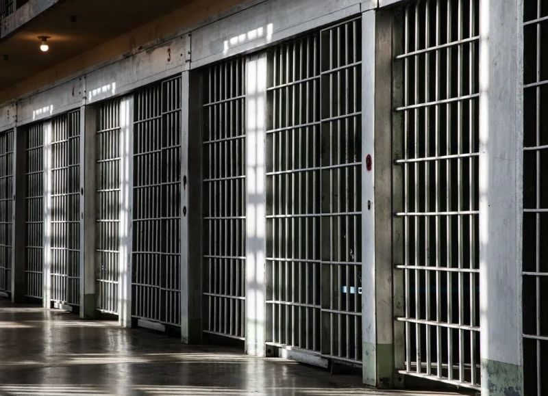 Hallaron los restos de un hombre trans en un campo de Nueva York: cinco personas detenidas