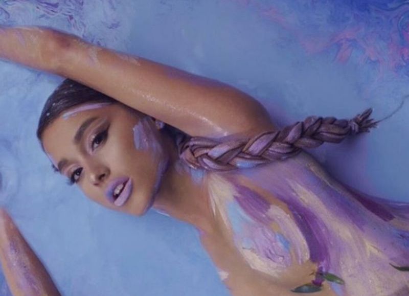 Ariana Grande anunció su regreso a los escenarios tras siete años