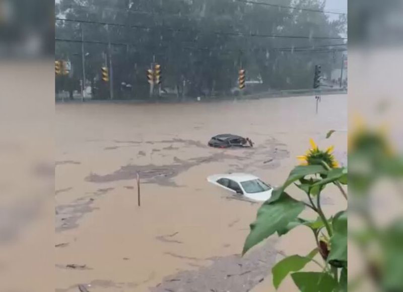 VIDEO | Más de 100 personas fueron evacuadas de Connecticut debido a las inundaciones