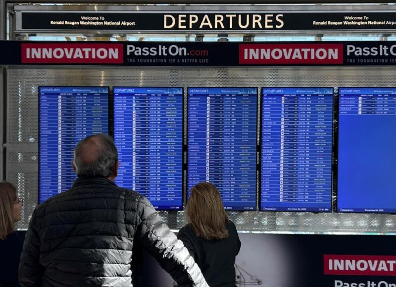 VIDEO | Se cancelaron más de 800 vuelos por la reducción del tráfico aéreo