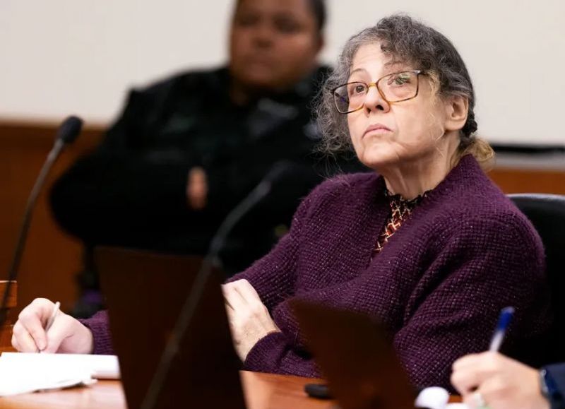 Condenan a mujer de Florida por matar a su vecina en medio de una disputa