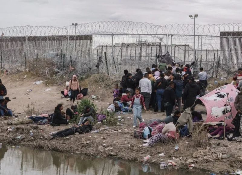 Texas refuerza la seguridad fronteriza ante la llegada masiva de inmigrantes en "La Bestia"